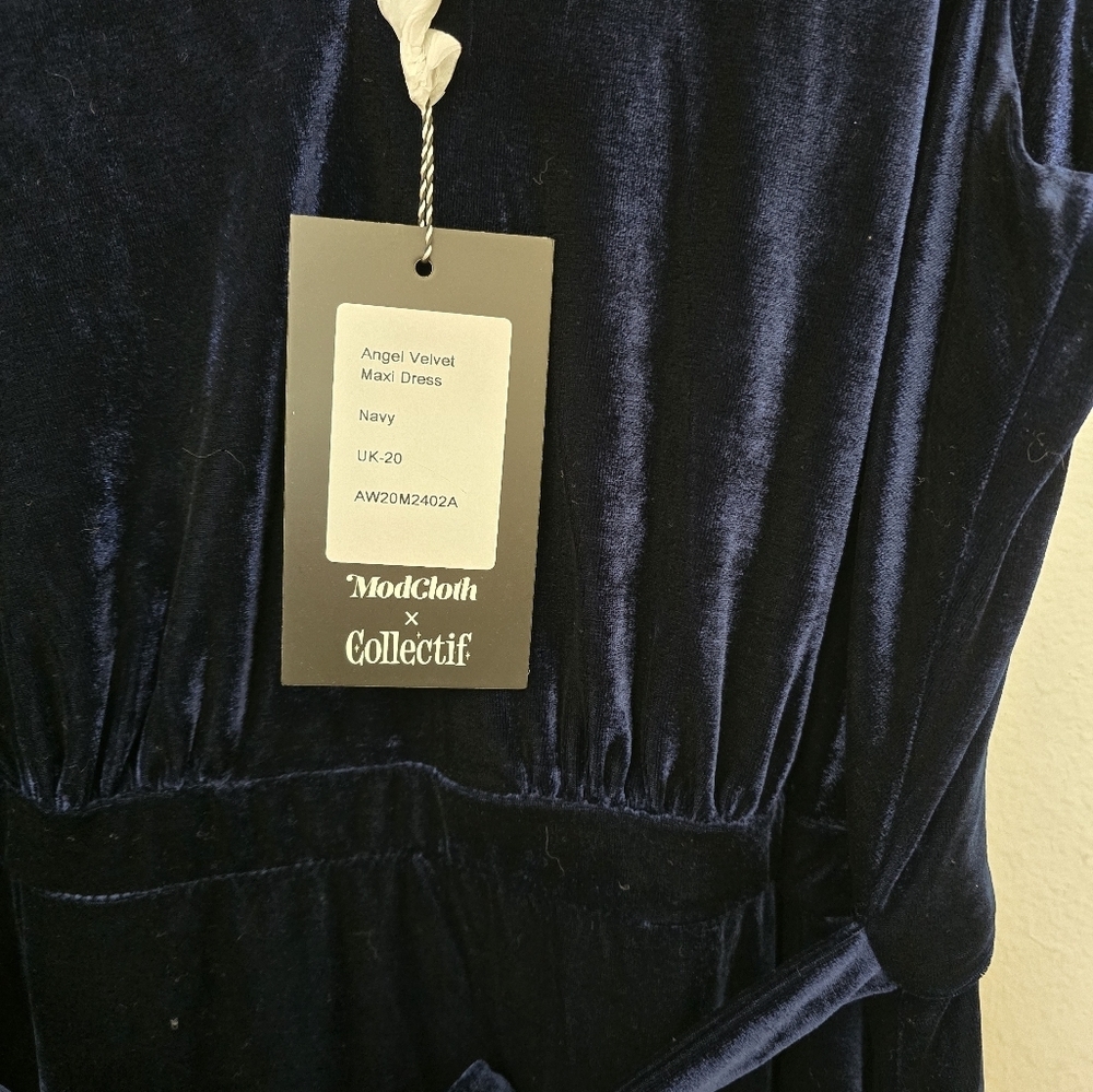 NWT Collectiff Angel Velvet Dress - Picture 3 of 7